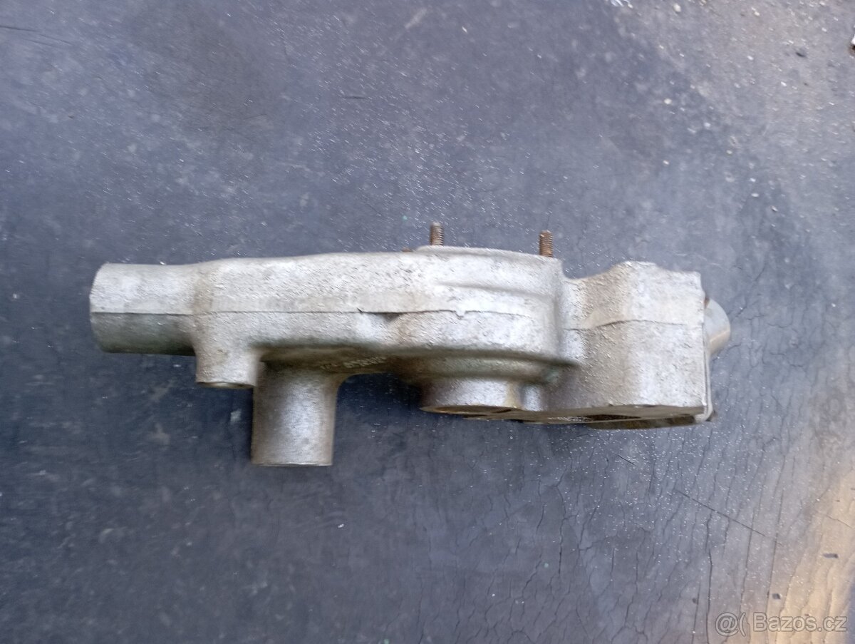 Držák vodní pumpy škoda - 2