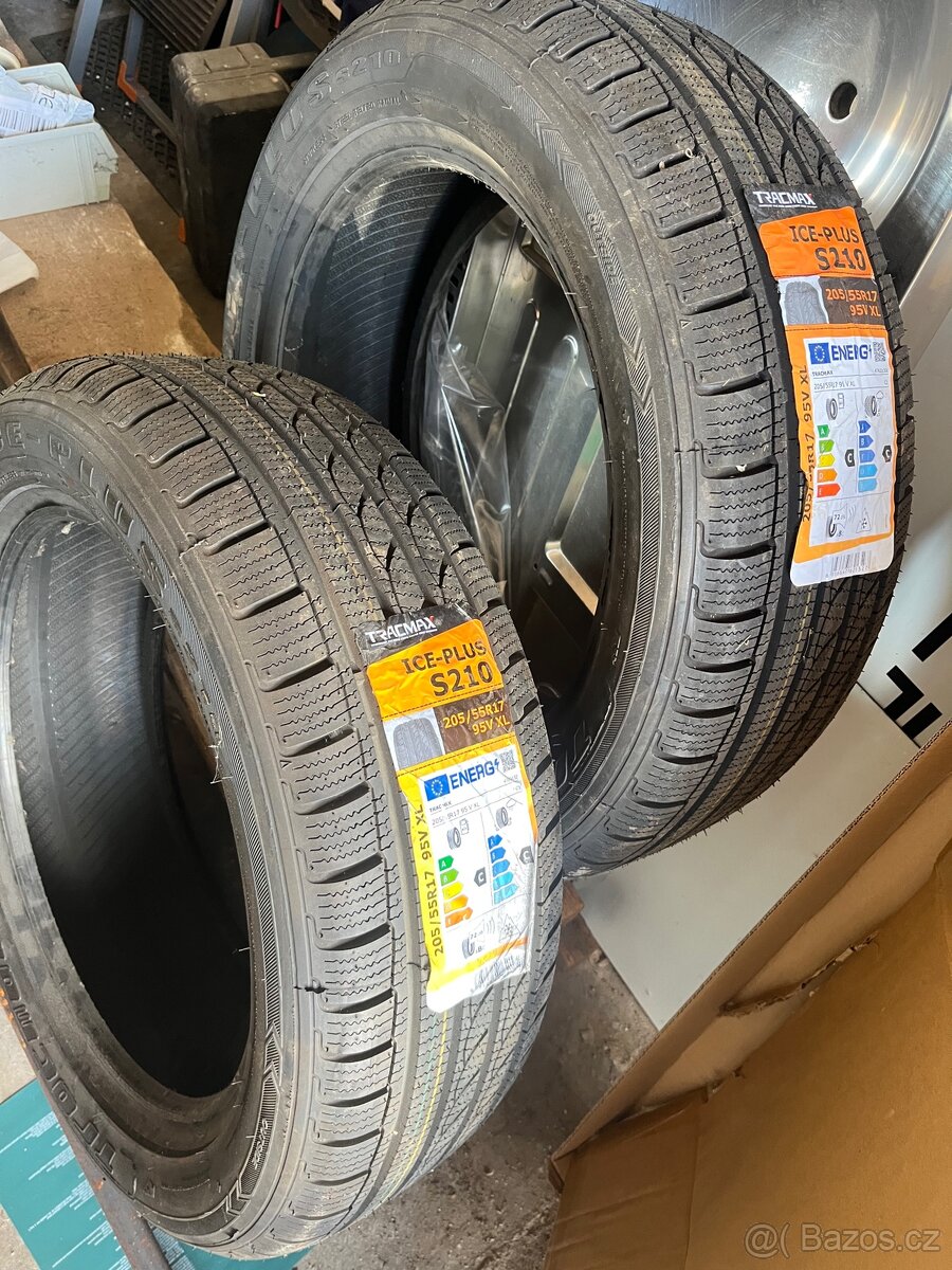 Zimní pneu 205/55 R17 - 2
