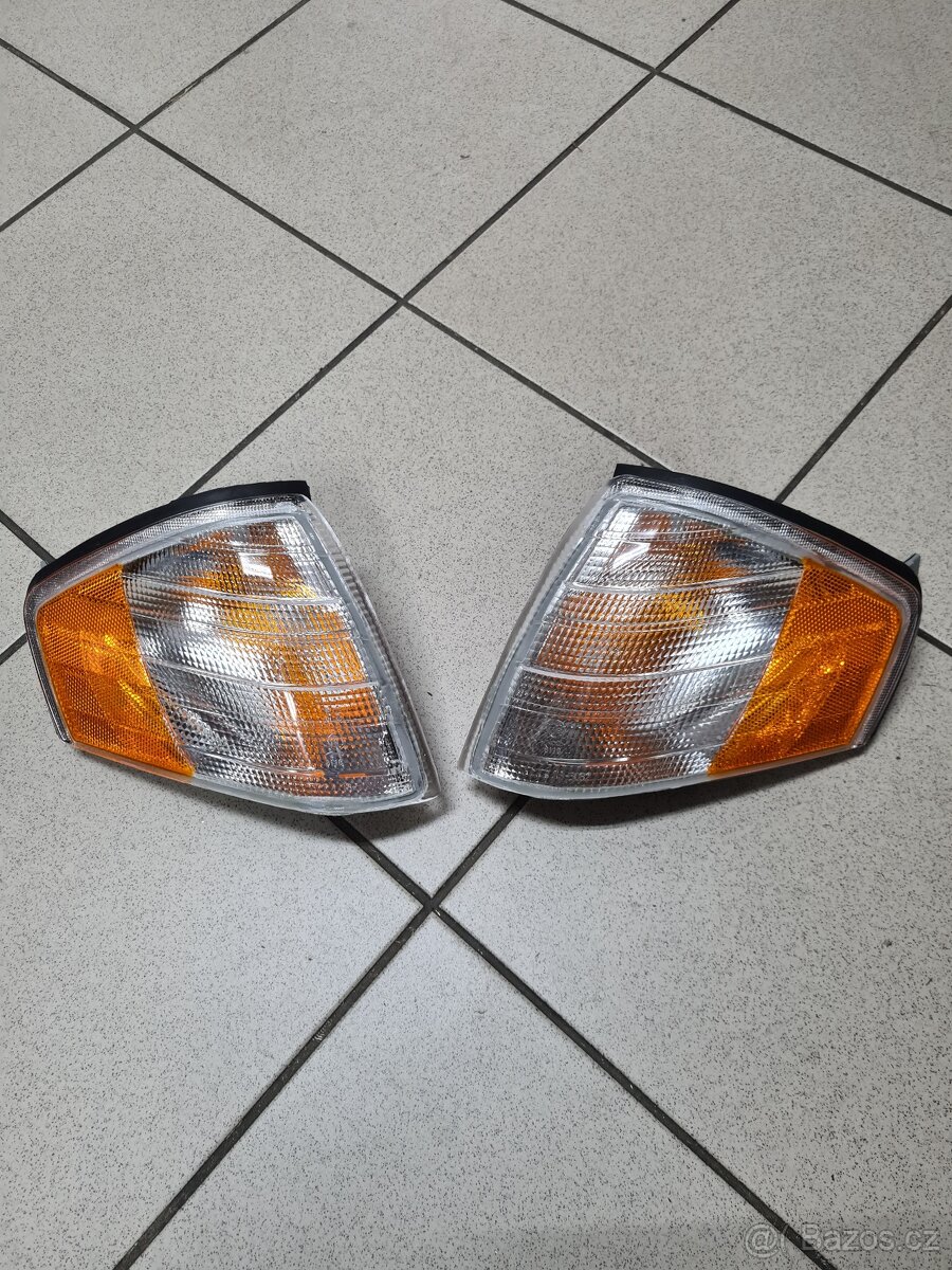 Přední blinkry mercedes SL - 2