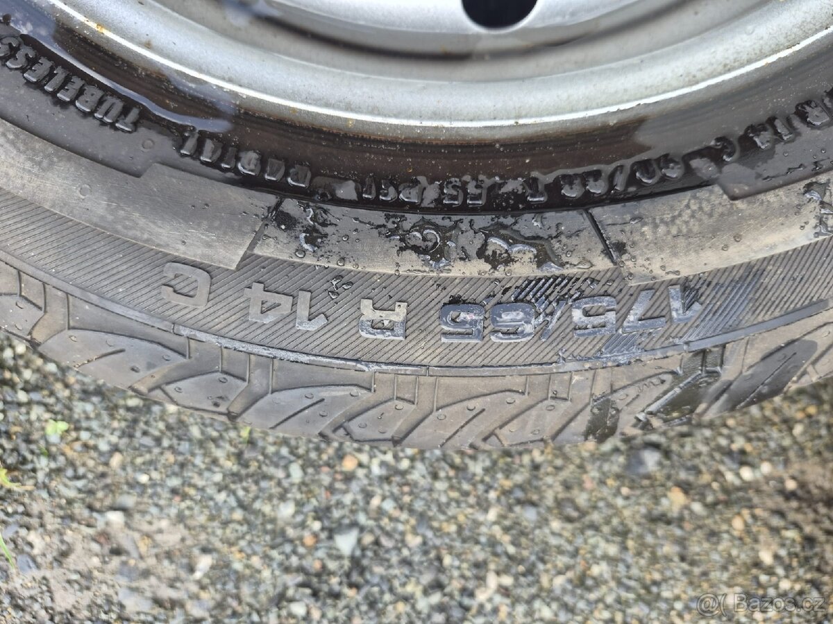 Sada plechových kol s pneu 175/65 R14 - 2