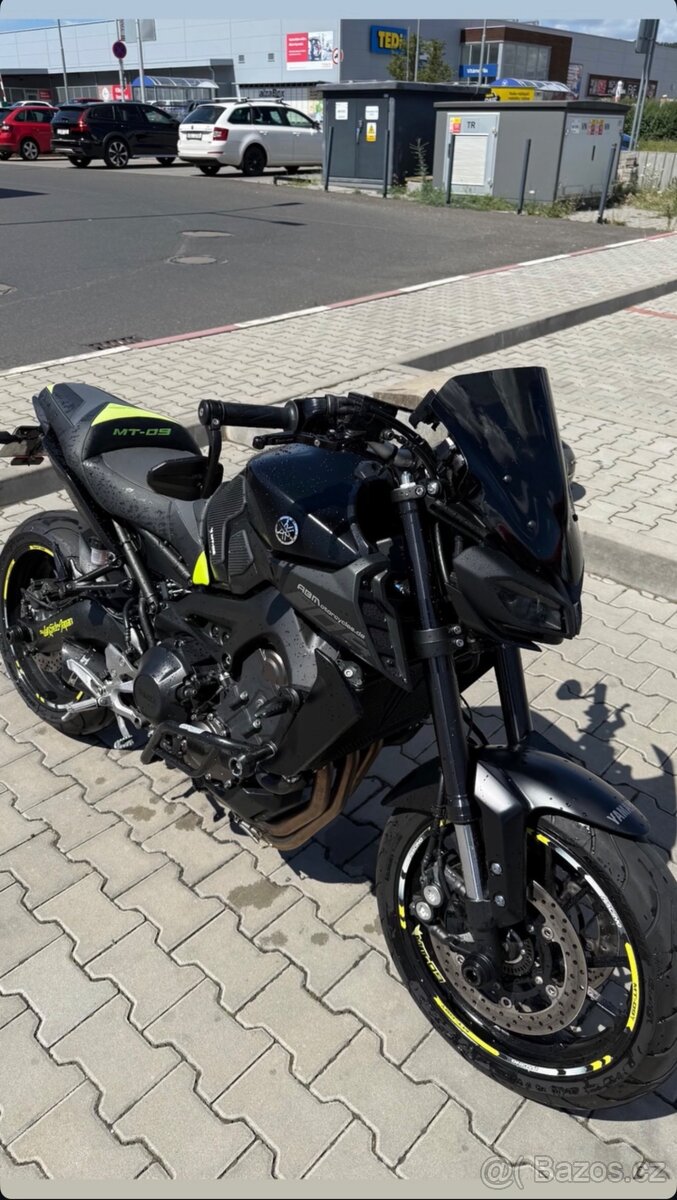 Yamaha mt09 - 2