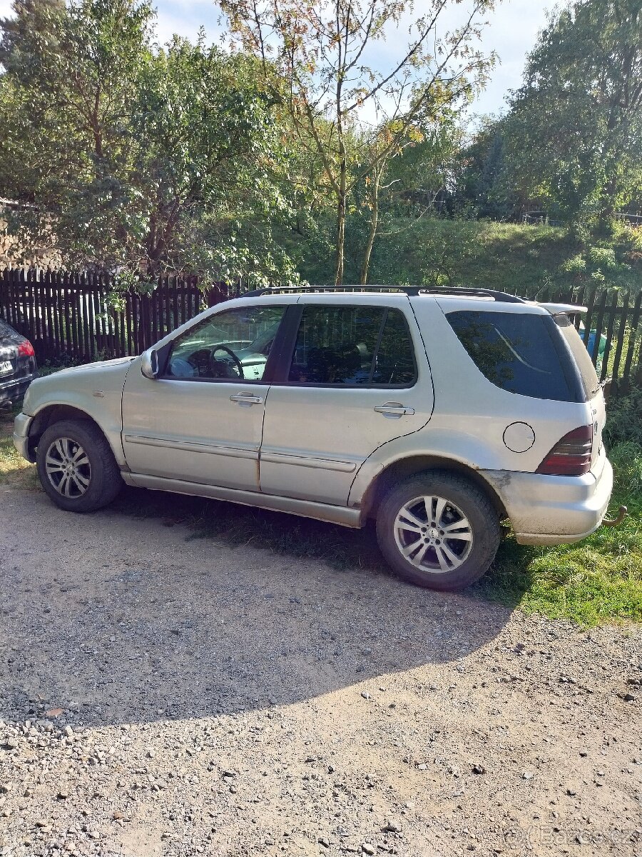 Mercedes w163 Ml - 2