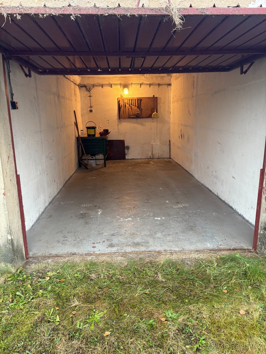 Garáž k pronájmu v ul. Dukelská - 2