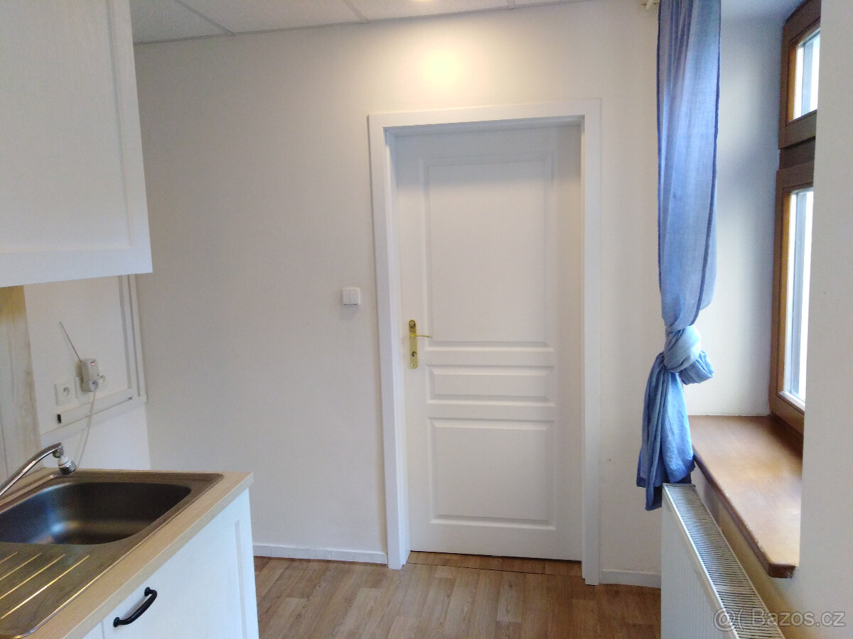 Pronájem 2+1 v Novém Jičíně ul. Dobrovského BEZ PROVIZE RK - 2