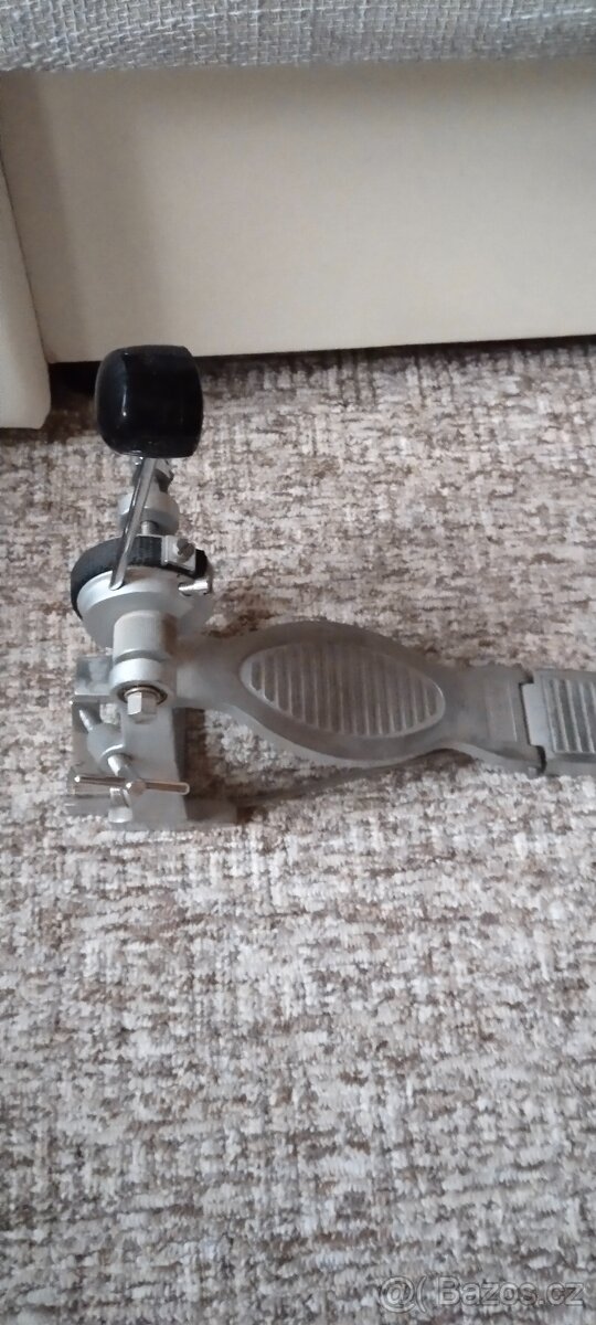 Single pedál Sonor. - 2