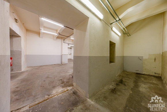 Pronájem skladových a výrobních prostor – 420 m², Uherský Br - 2