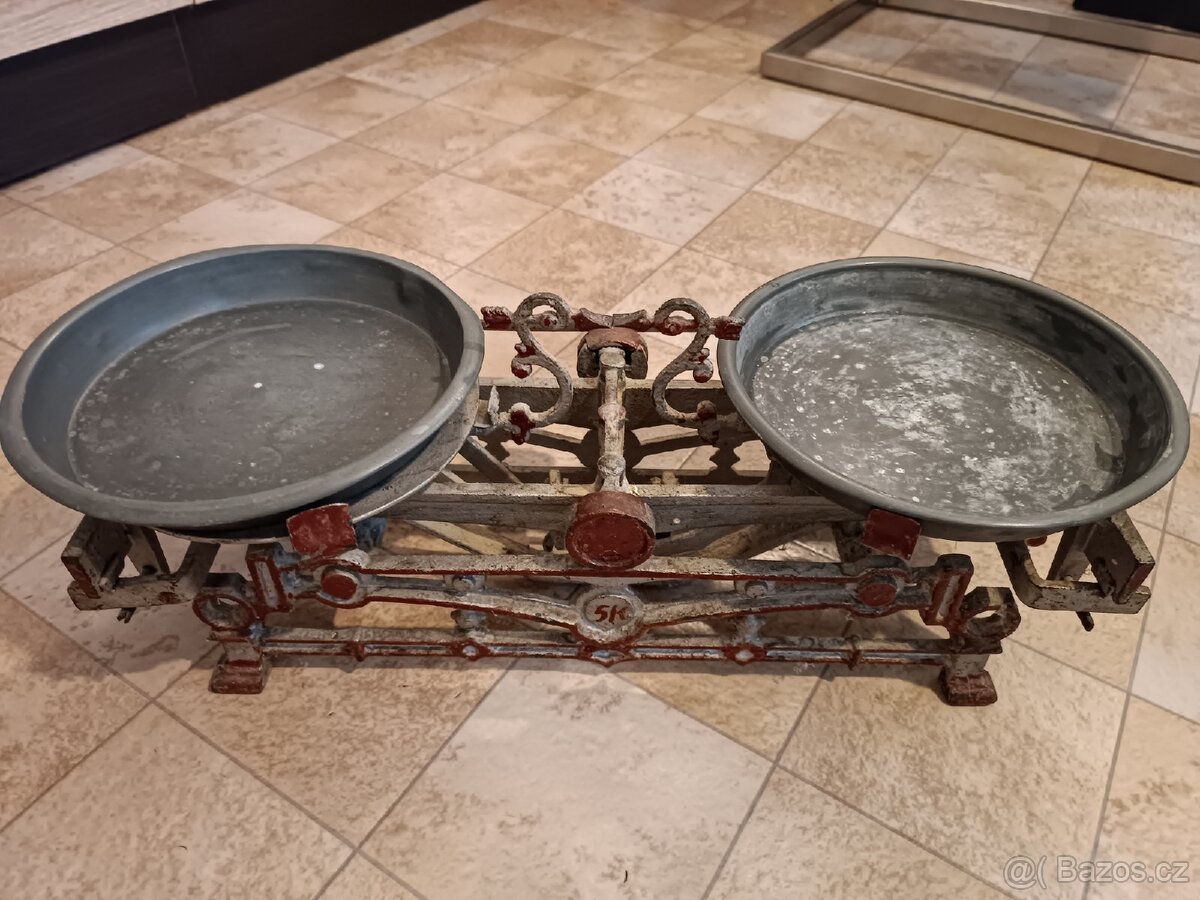 Stará váha + závaží - 2