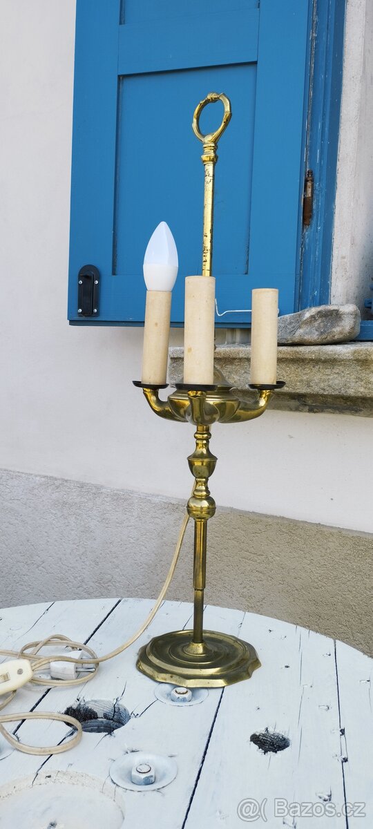 mosazná tříramenná stolní lampička - 2