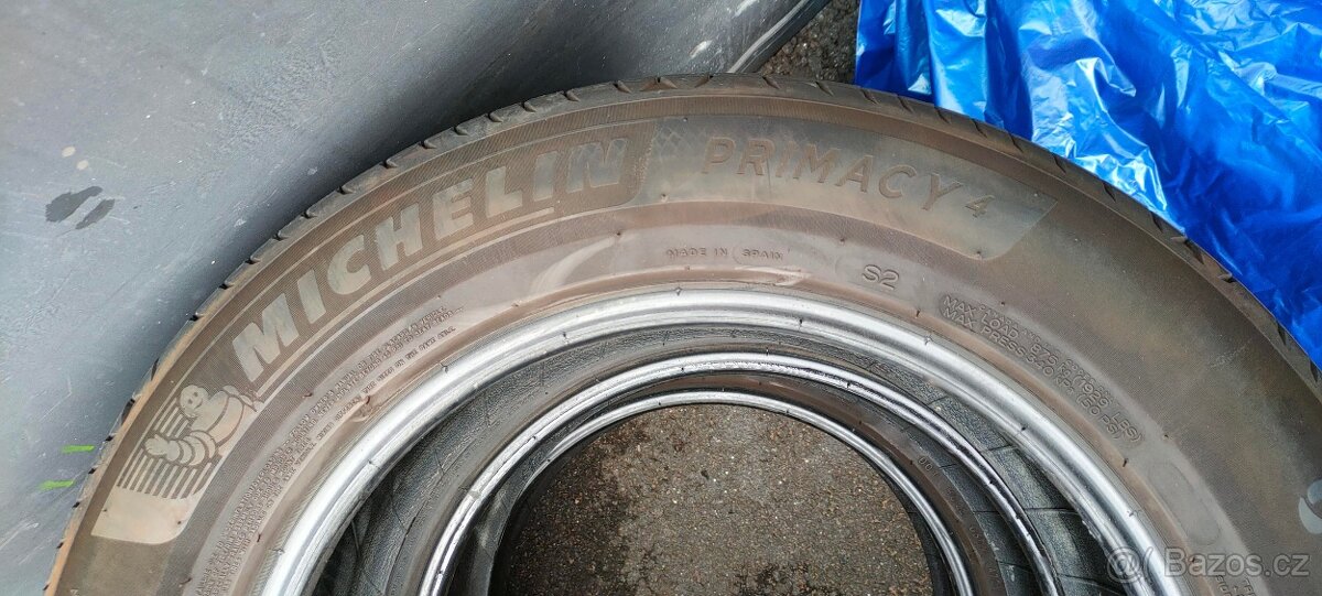 Letní pneu 215/65 R17 - 2