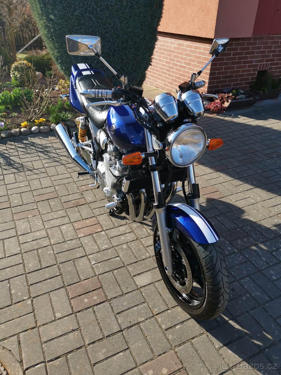 Yamaha XJR 1300 - 2