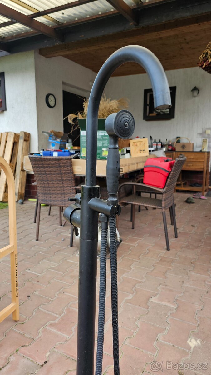 Volně stojící vanová baterie - 2