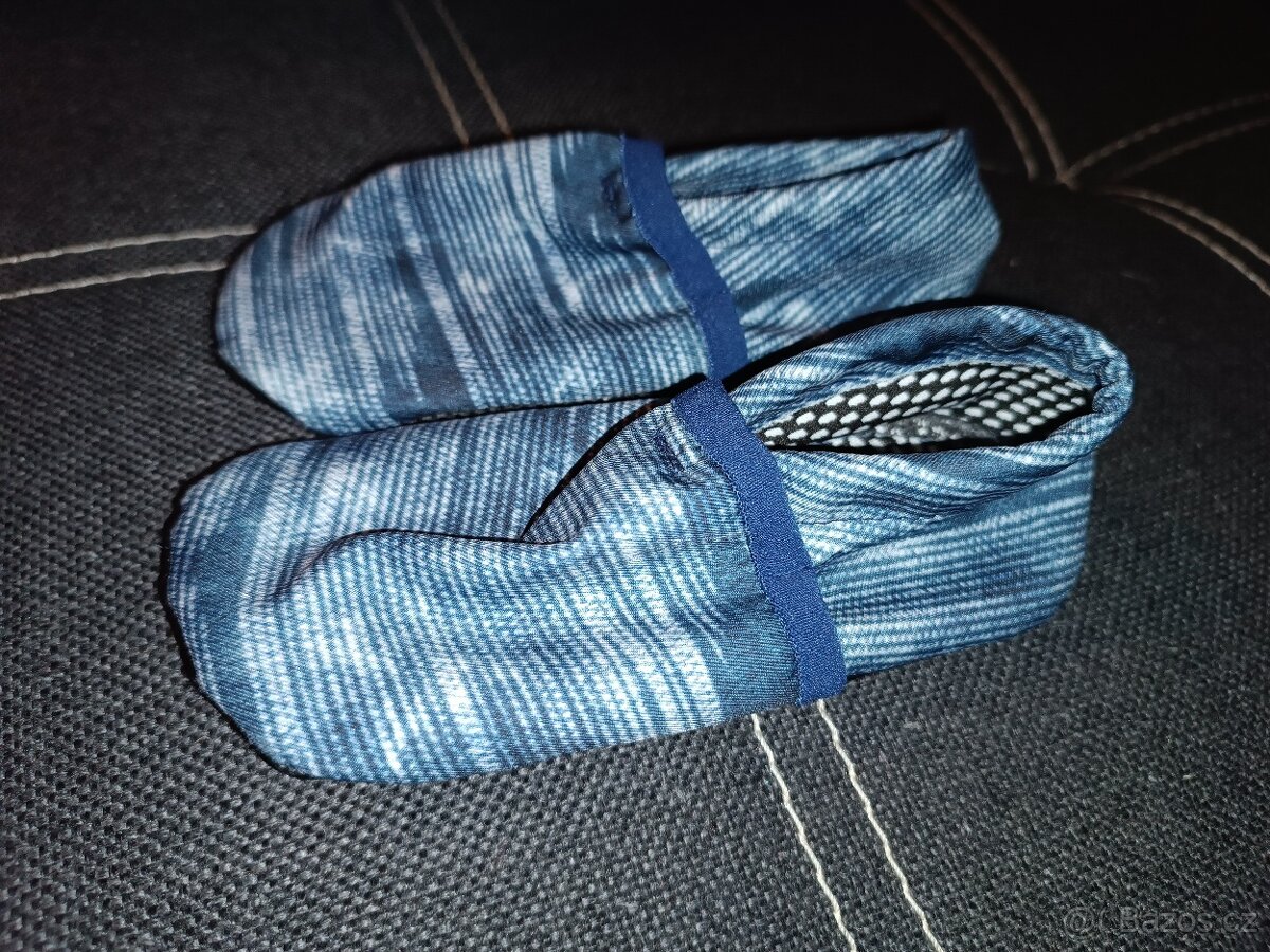softshellové barefoot capáčky - 2