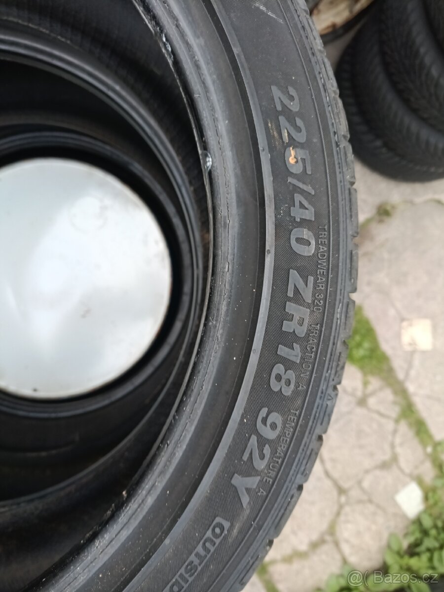 225/40 R18 92Y Kumho ecsta - 2