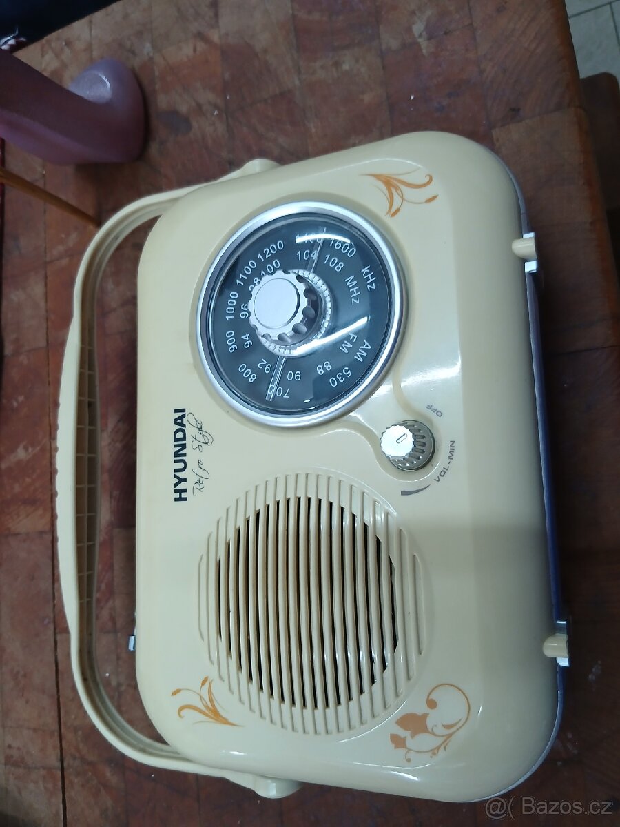 Nove retro radio - 2