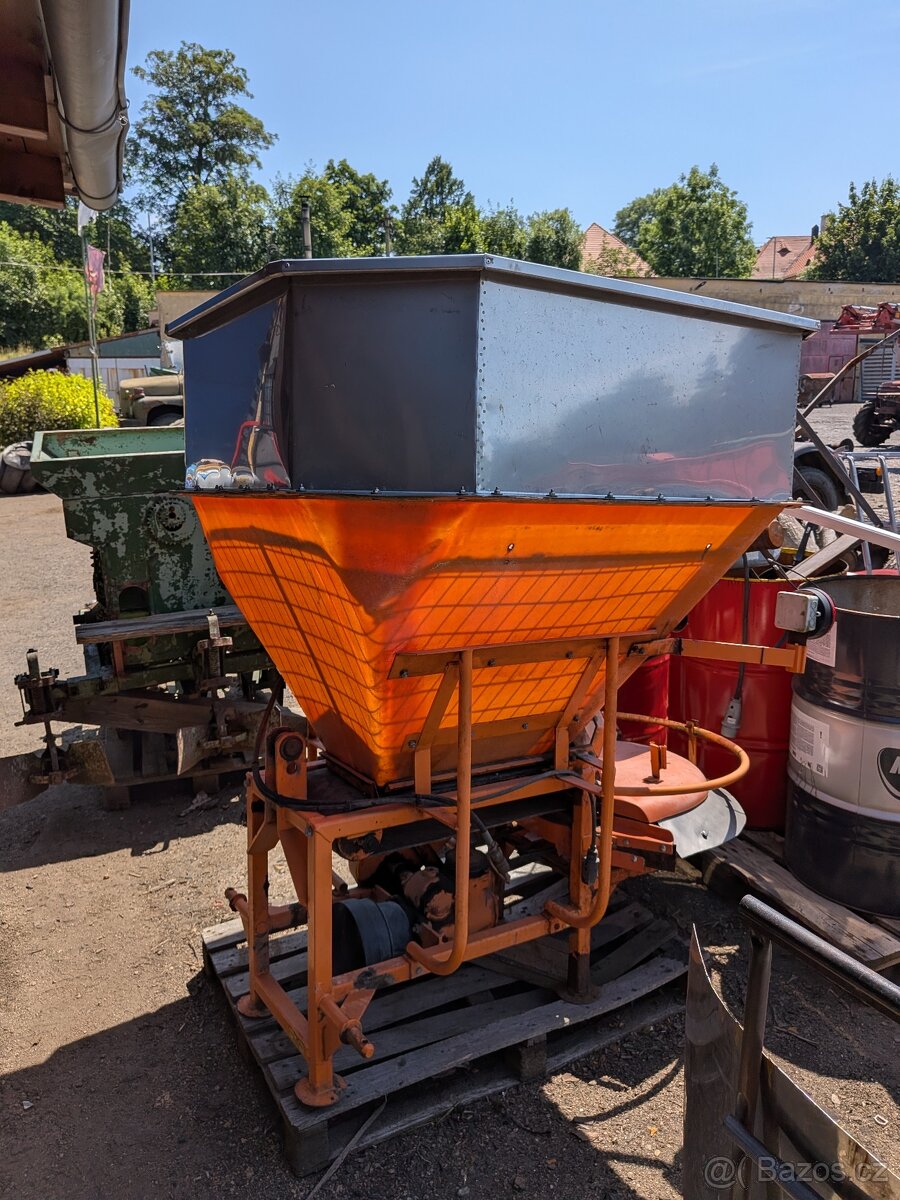 Prodám sypač Samasz Sand 600H - 2