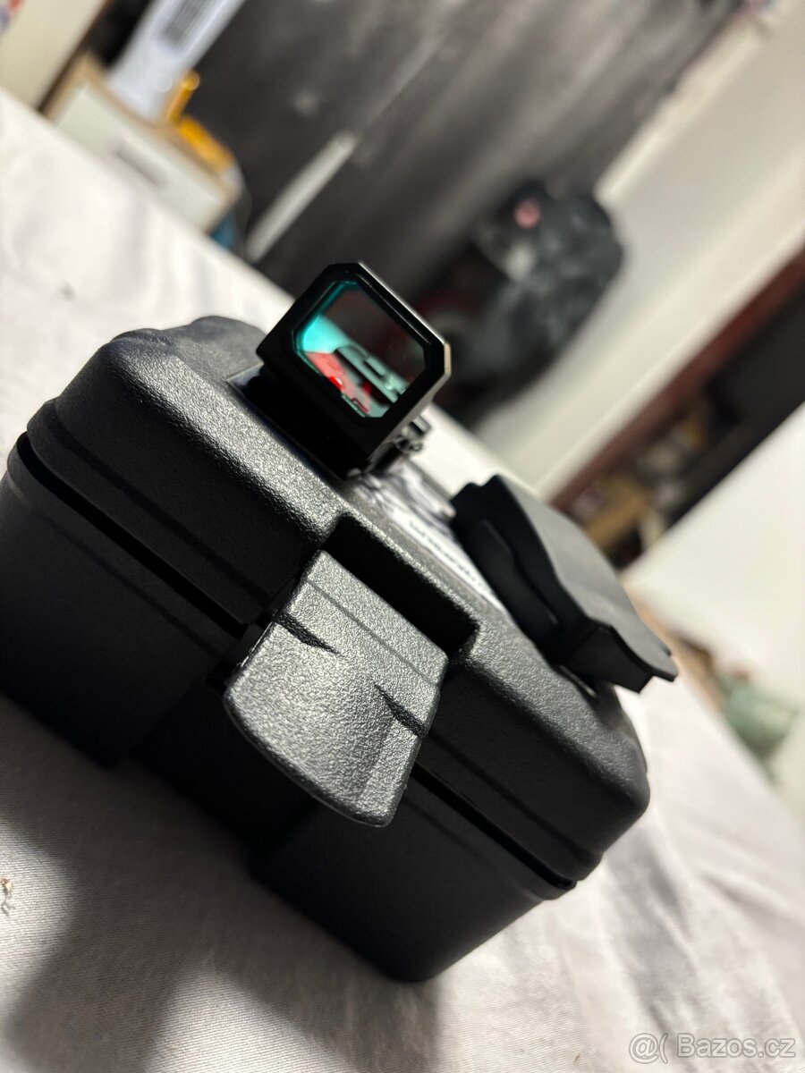 Theta Optics Flip-Up kolimátor – nový - 2