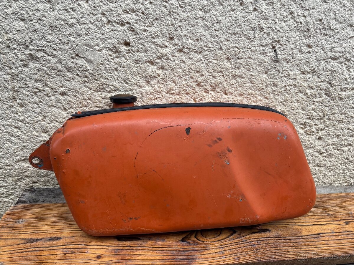 Nádrž jawa mustang - 2