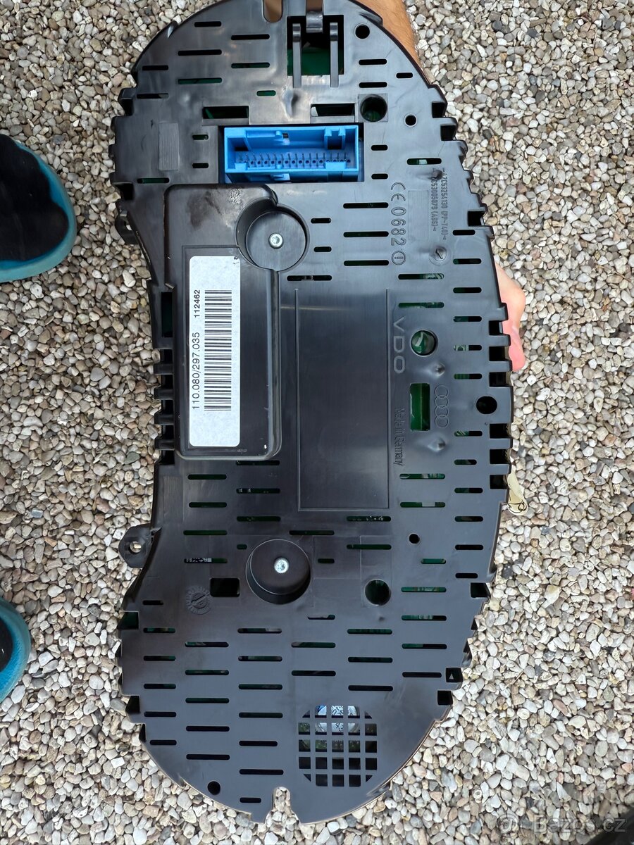 Budíky benzínové Audi A3 2008 - 2