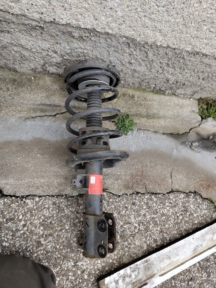 Misky tlumičů Renault laguna 1 - 2