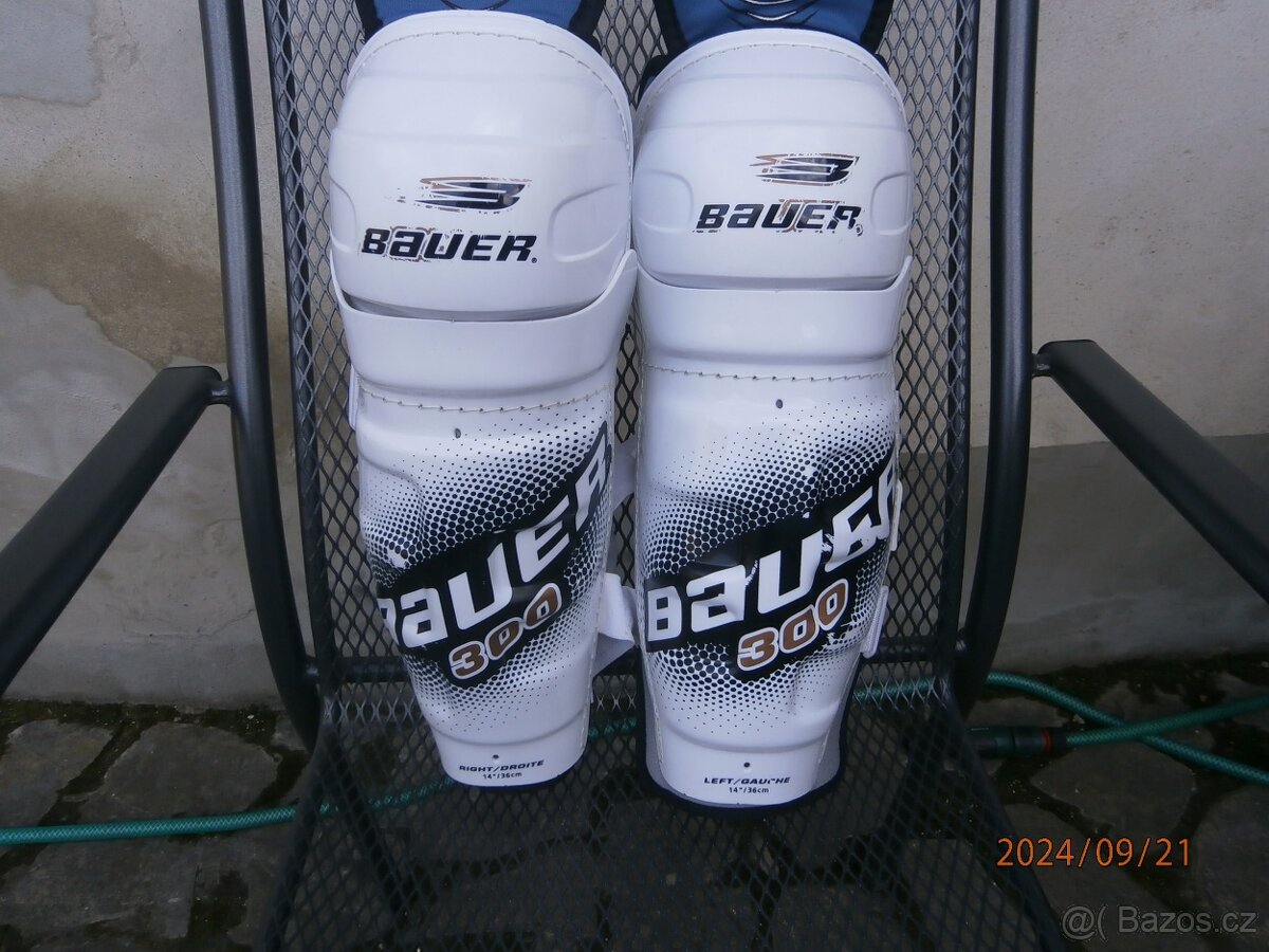 Hokejová výstroj-Bauer - 2