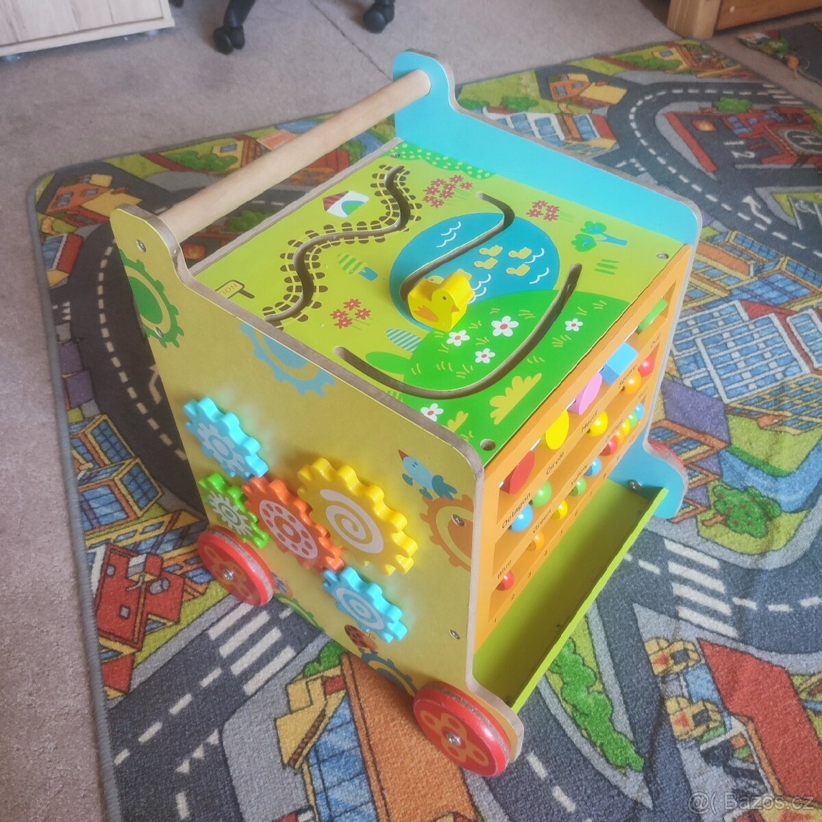 Dětské dřevěné odrážedlo-kostka - 2