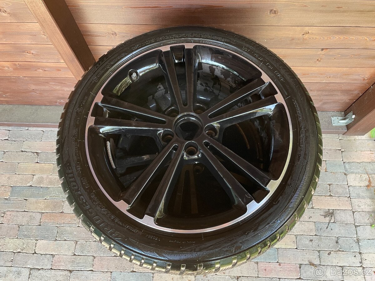 Prodám minimálně používaná zimní kompletní kola 225/45 R18 - 2