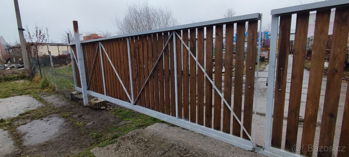 Ruční pojezdová brána - 2