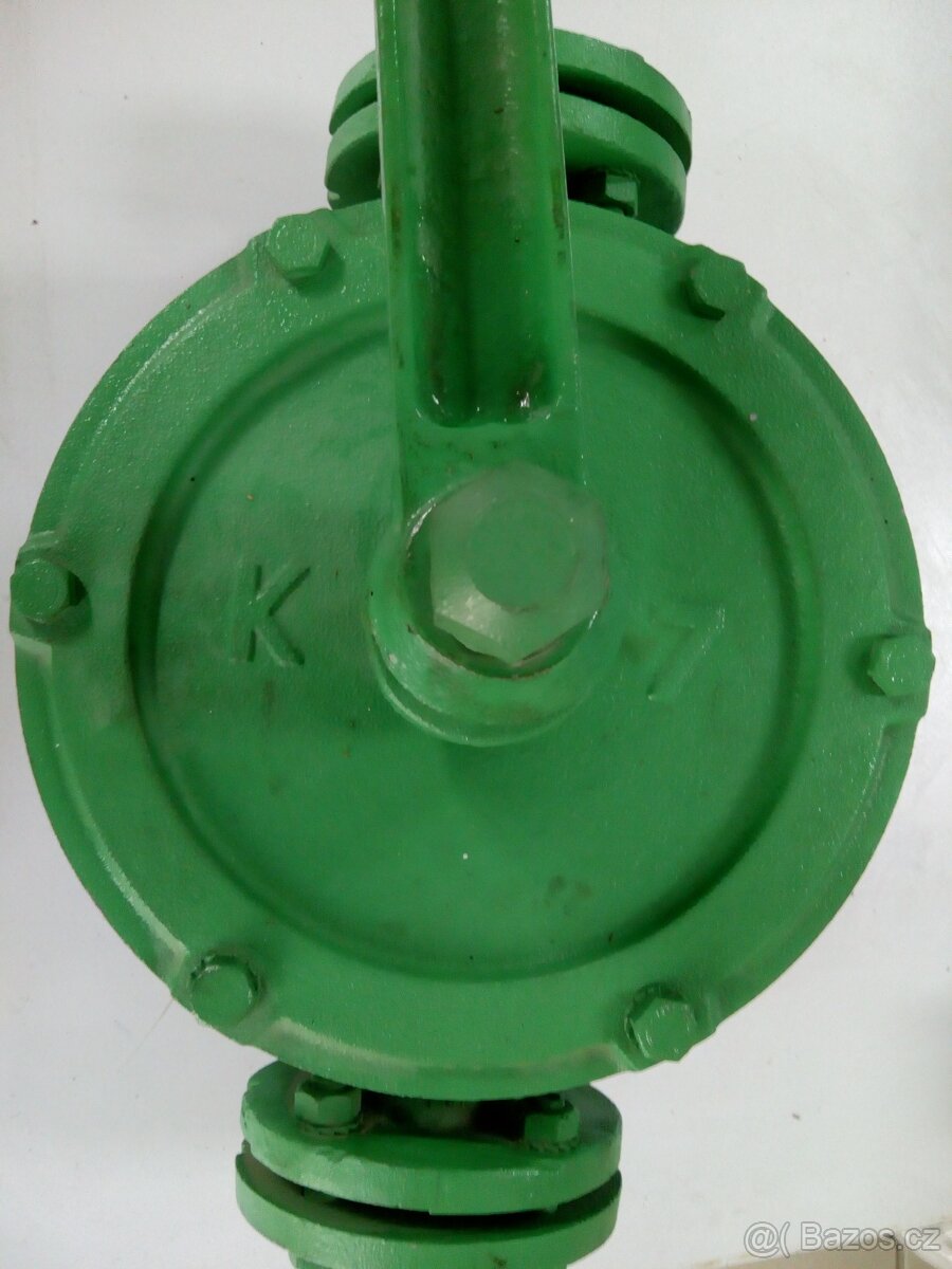 Ruční pumpa K7 - 2