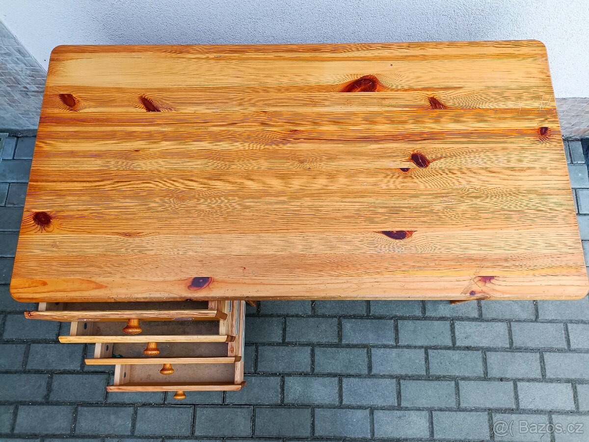 Stůl do dětského pokoje - 2