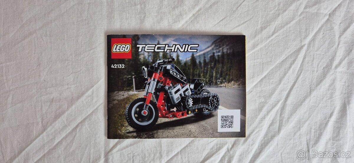 LEGO Technic 42132 Motorka - 2