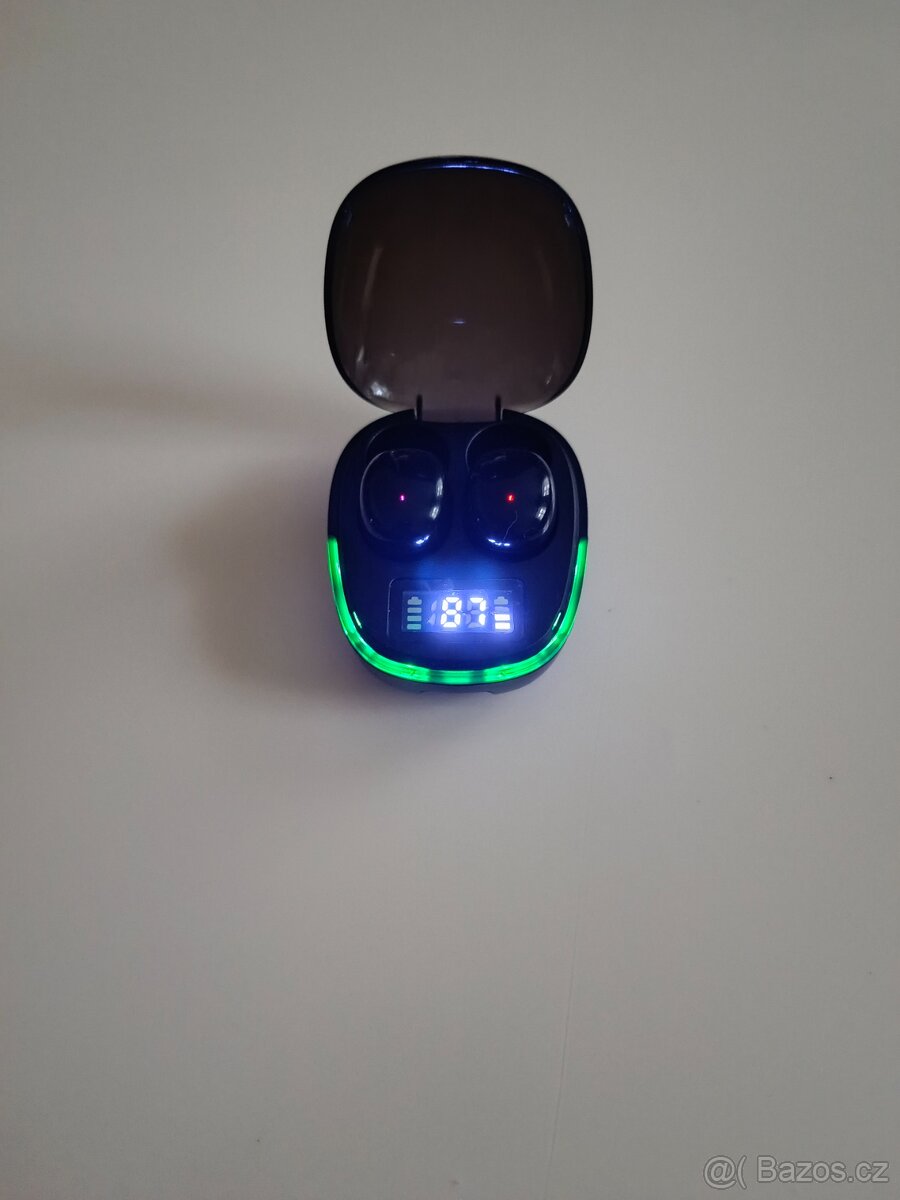 Bluetooth stereo sluchátka s dobíjecí stanici - 2