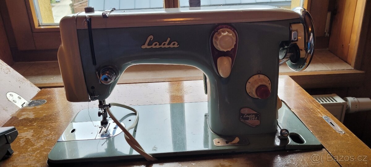 Šicí stroj Lada - 2