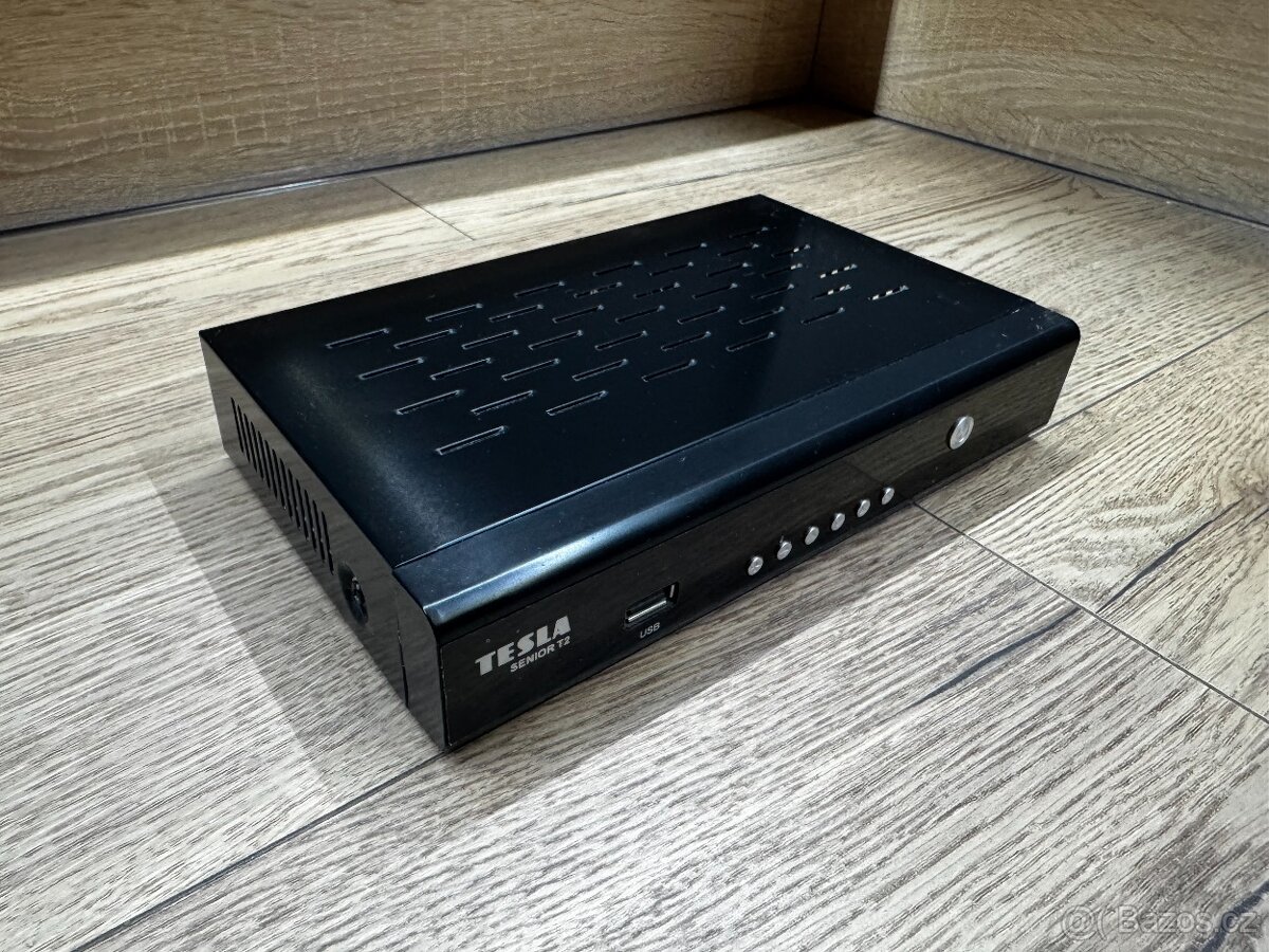 Set-top box DVB-T2 "Tesla Senior T2" černý s příslušenství - 2
