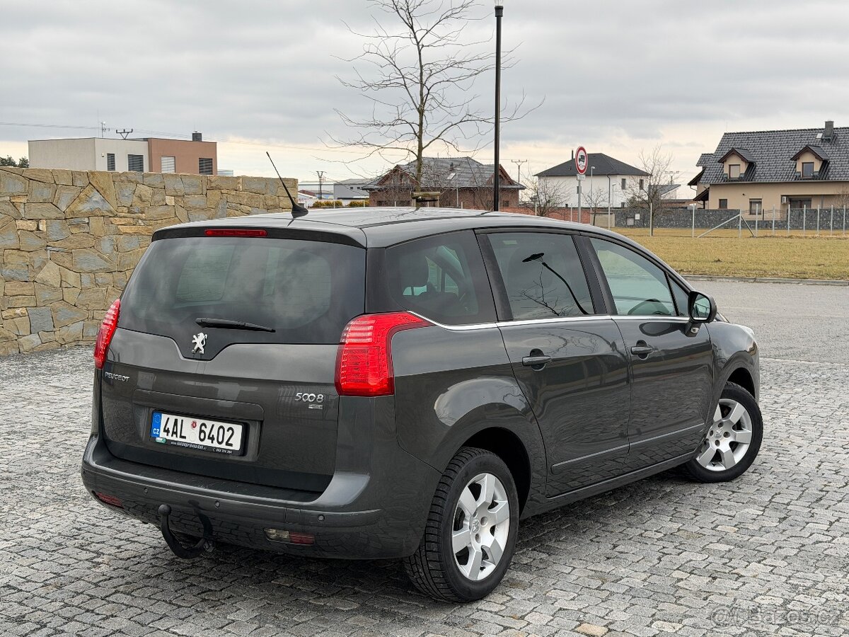 Peugeot 5008 - 1.6 HDi - 2012 - automat - 2