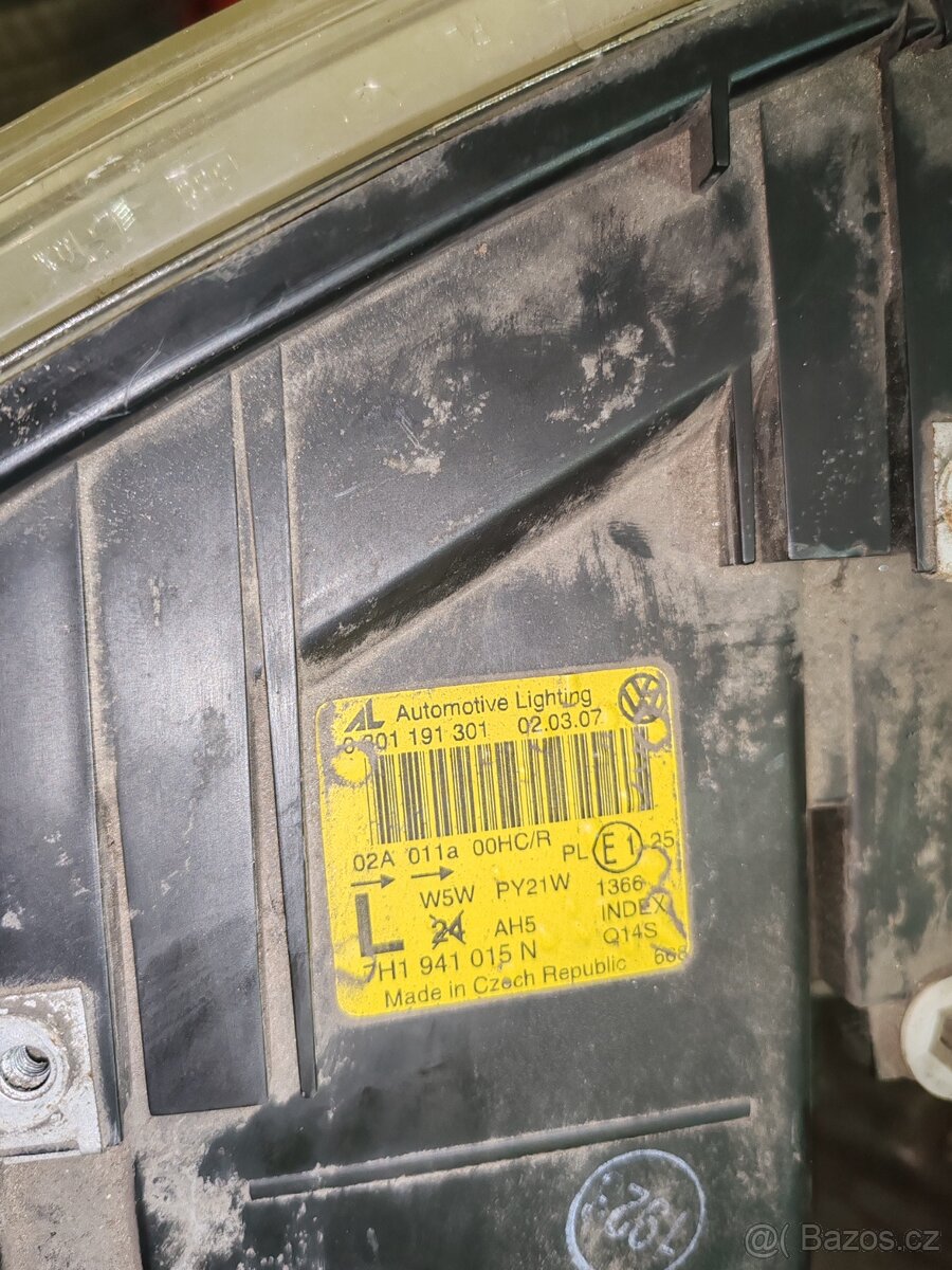 Světlomet VW Transportér T5 - 2