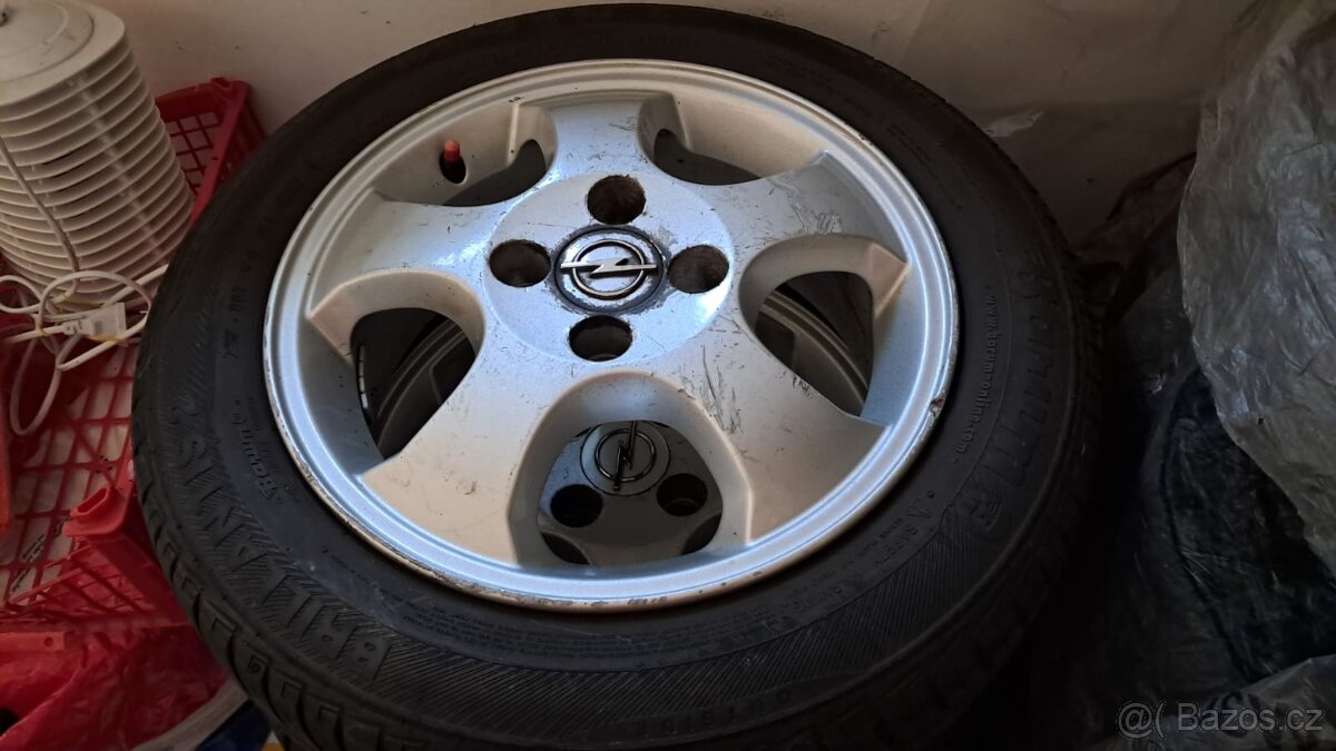 3 sady Pneu 13, 2x na discích - 2