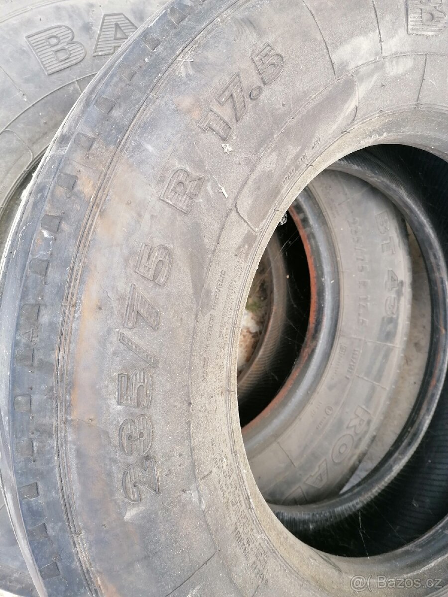 Pneu 235/75 R17, 5 - 2