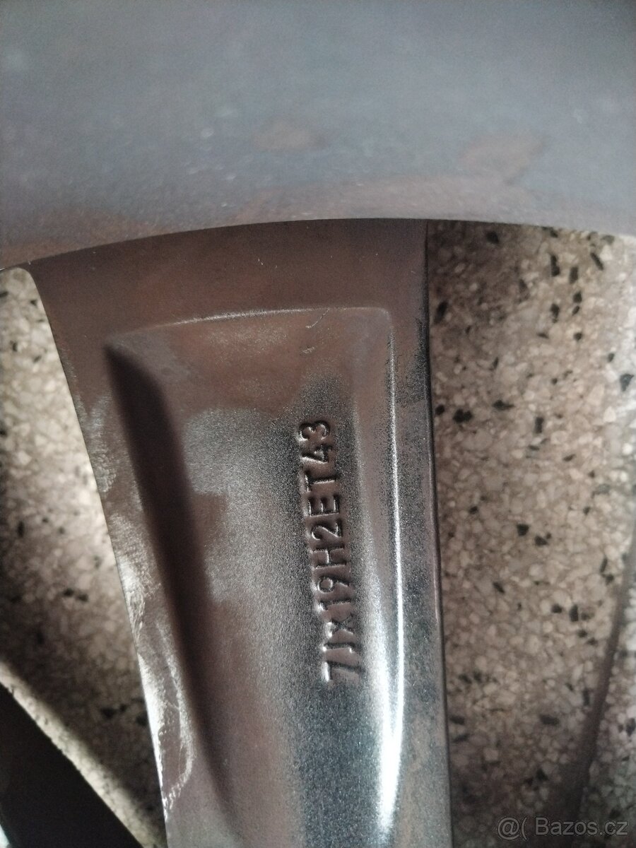 Kolo 235/50 r19 - 2