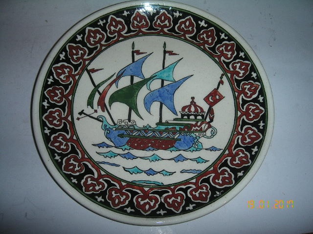 Ručně malované talířky k pověšení na zed. - 2