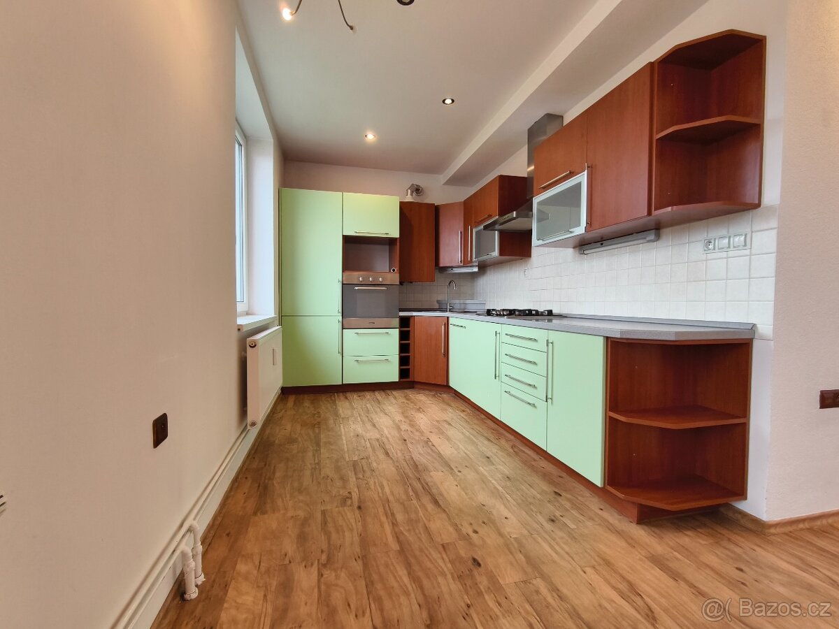 Pronájem bytu 2+kk Dr. Václava Peška, Chrudim - 2