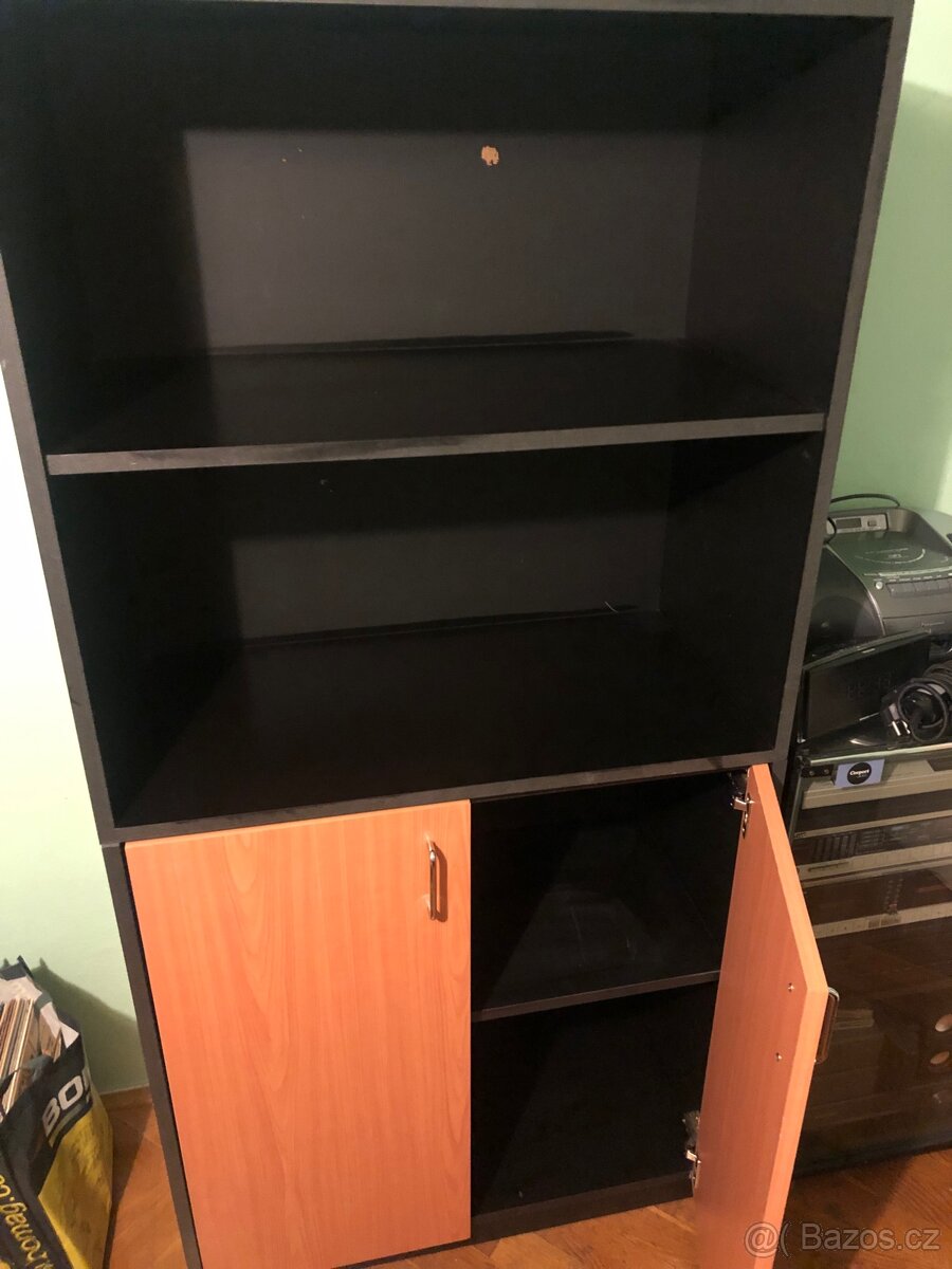 Skříně, vitrína a policová skříň-sestava - 2