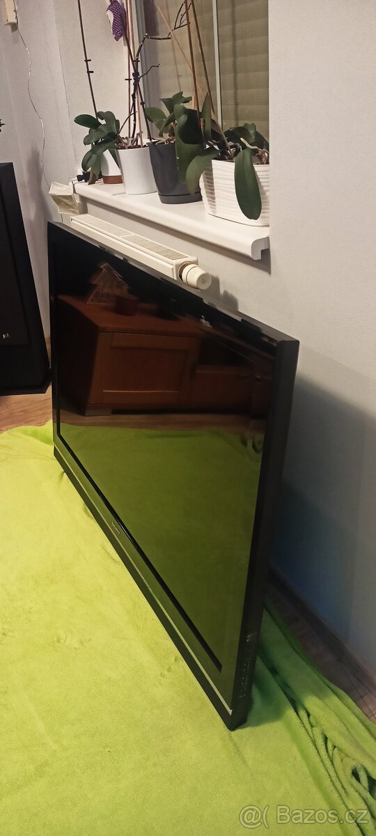 televize Sony BRAVIA KDL-52V5800 s rozšířením na SMART TV - 2