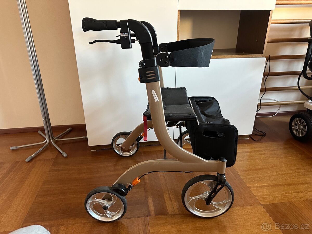 Kompenzační pomůcka chodítko - 2