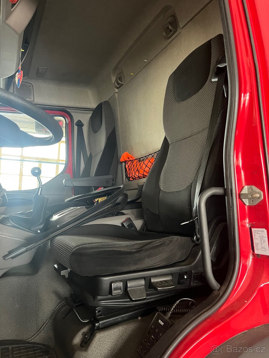 DAF LF sedadlo řidiče - 2
