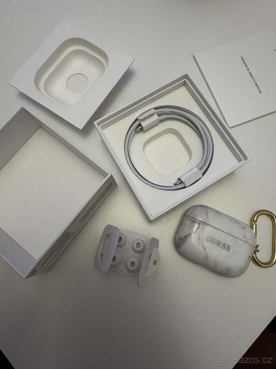 Apple AirPods Pro (1. generace) - 2