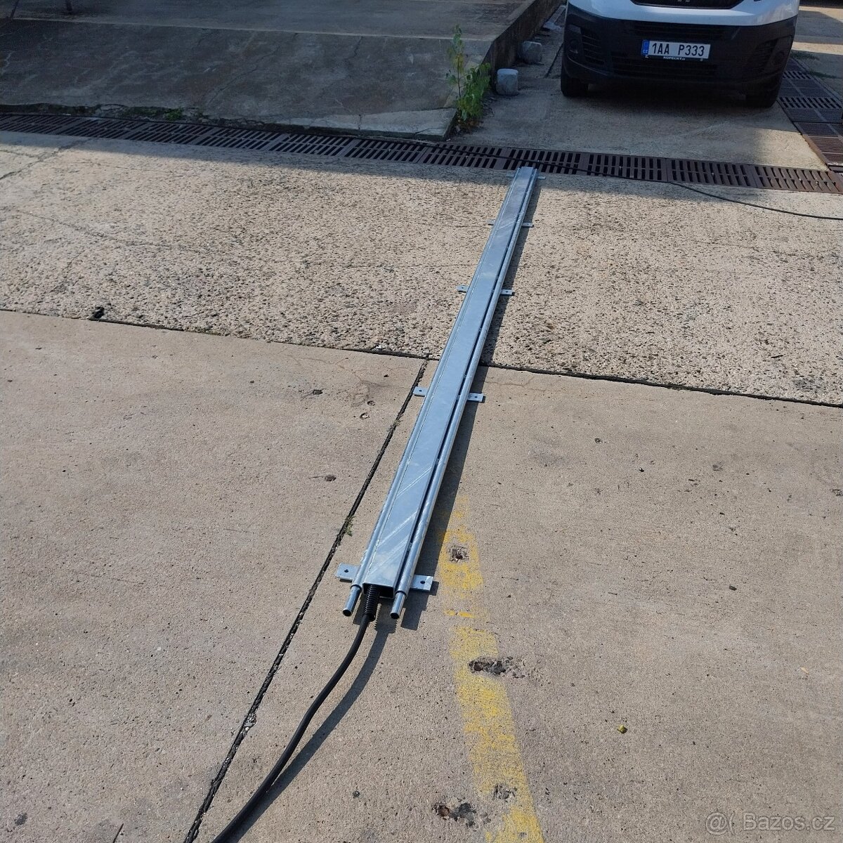 Kovová chránička kabelu - 4m - 2