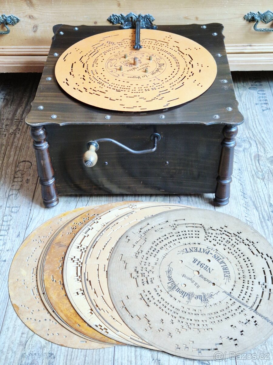 Starožitný hrací stroj, flašinet Ariston, 1890 - 1900 - 2