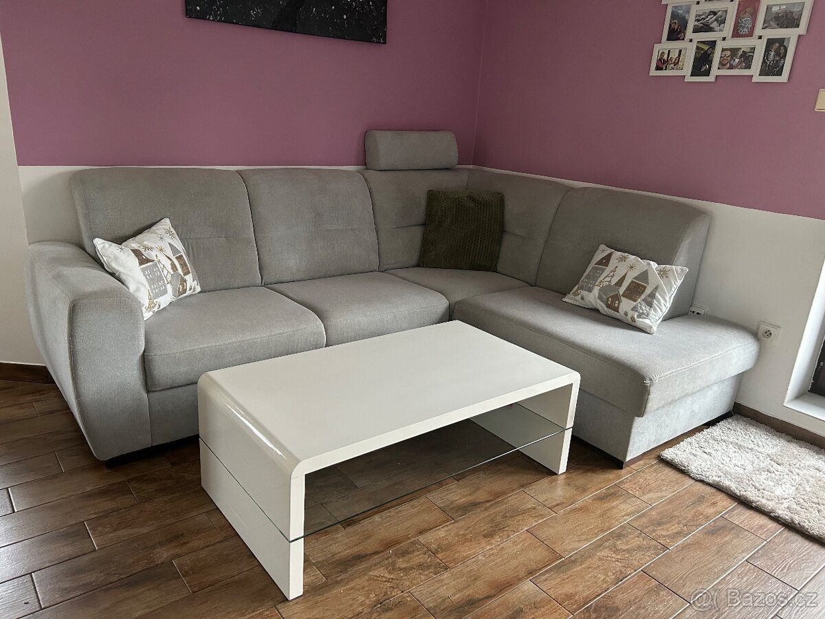 Rohová sedací souprava a stolek - 2