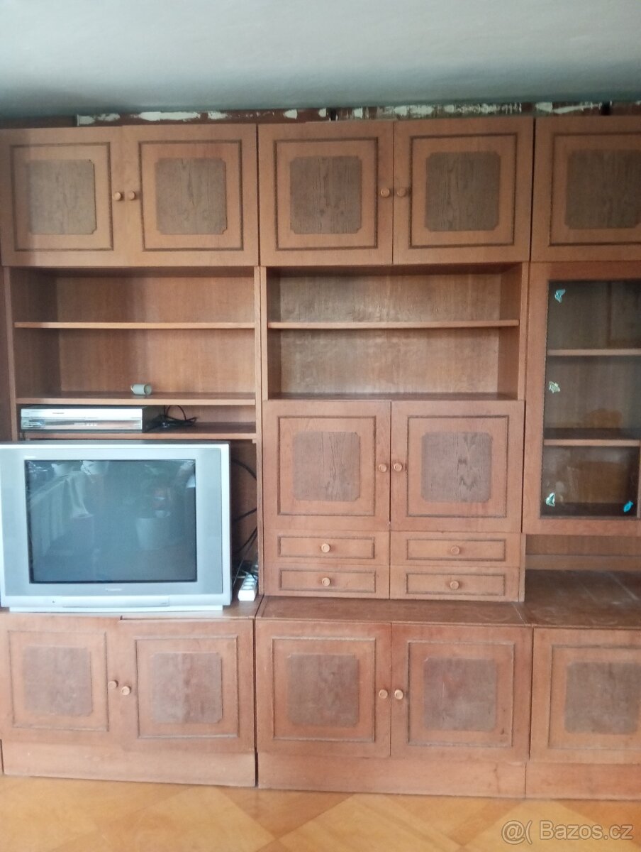 Obývací stěna za odvoz - 2