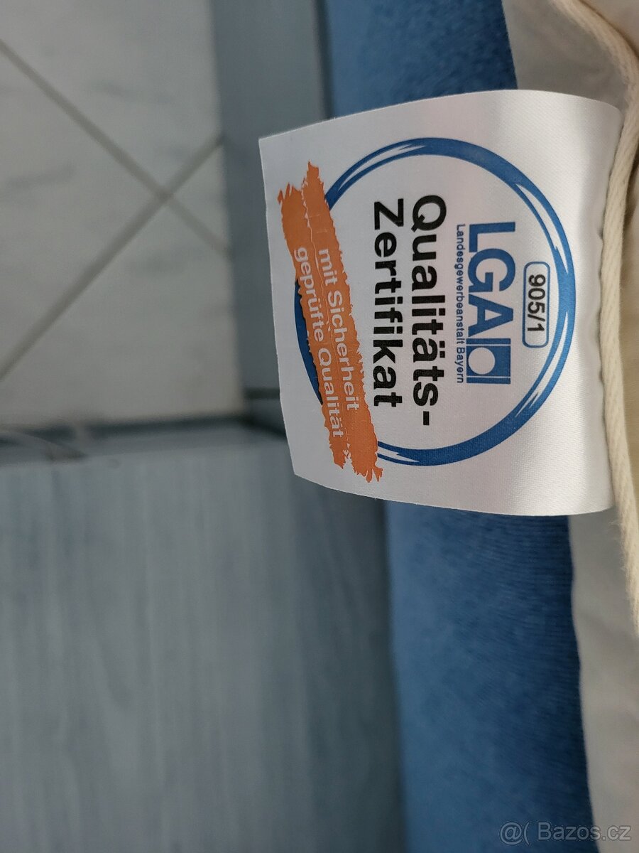 PÉŘOVÁ PŘIKRÝVKA - 2